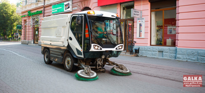 Місто отримає нову техніку для прибирання вулиць
