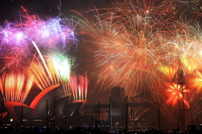 Австралія зустріла Новий рік барвистими феєрверками