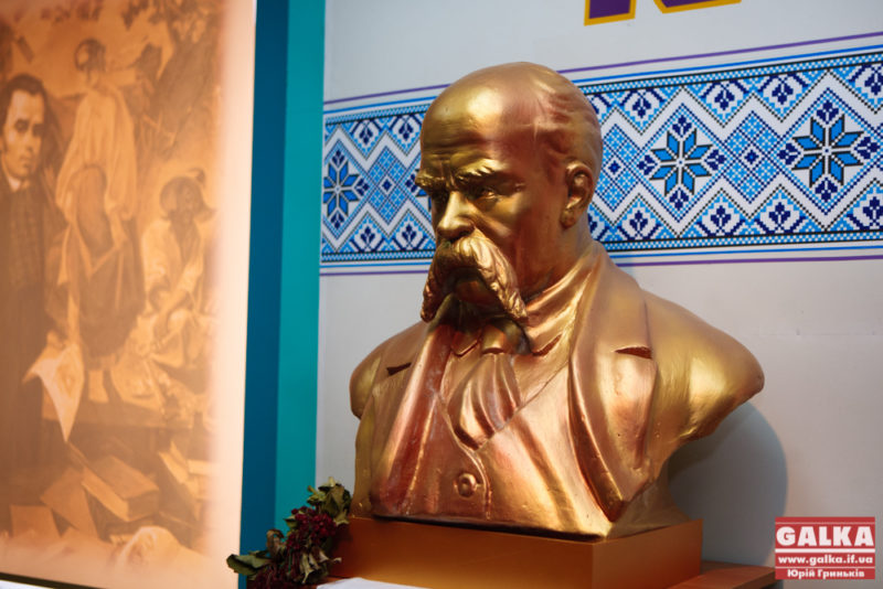 Шевченка декламували іноземні дипломати дев`ятьма мовами (ВІДЕО)