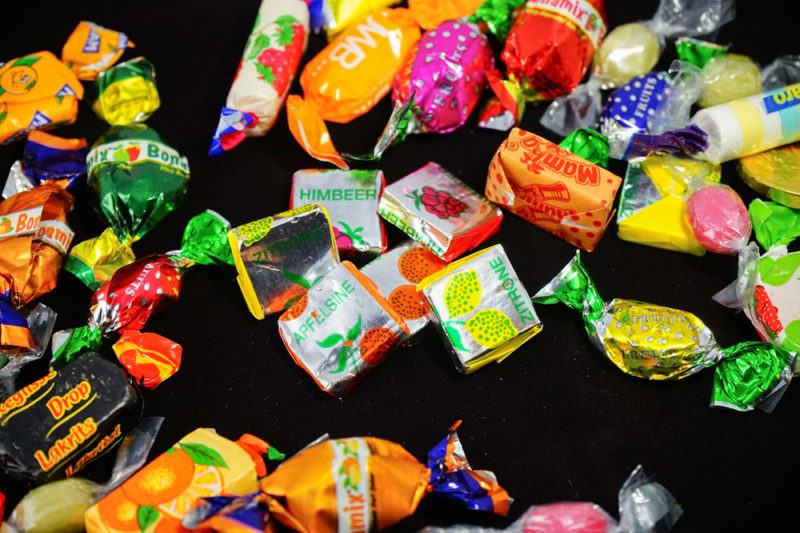 У франківському супермаркеті затримали крадія солодощів