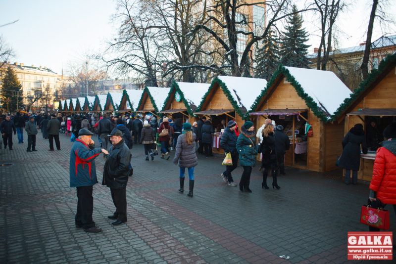 Різдвяний ярмарок  в Івано-Франківську запрацює на Андрія
