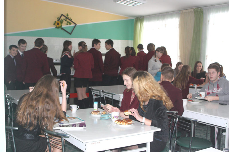 В Угорницькій школі-інтернаті навчають дітей з вадами мовлення (ФОТО)