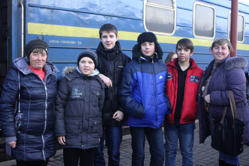 Діти з Лисичанська після відпочинку на Прикарпатті поїхали додому