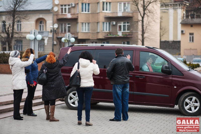 Франківські школярі поїхали до Польщі, аби розповісти одноліткам про війну в Україні (ФОТО)