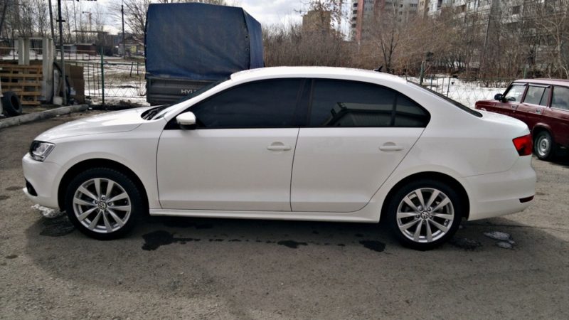 У Франківську стажер автомийки не лише помив, а й вкрав авто клієнта
