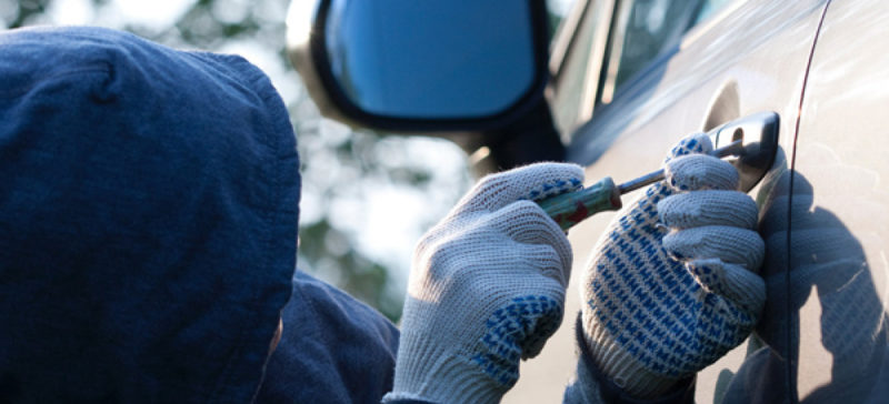 На Прикарпатті поліція виявила крадія грошей з автомобіля