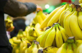 У Сімферополі люди побилися за банани