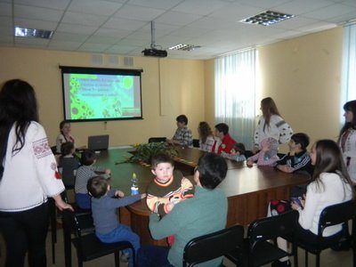 Студенти провели захід “Україна — єдина! ” для дітей-переселенців