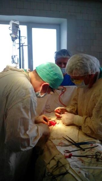 Медики із загону «Гіппократ» допомагають на Сході України