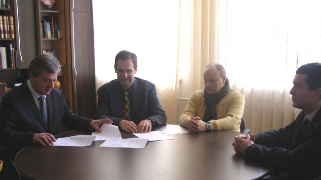 Прикарпатський університет підписав договір  з Національною академією образотворчого мистецтва