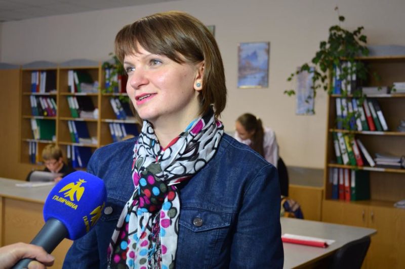 Навчальний процес в Україні лежить на державі, тому діти повинні мати безкоштовні підручники – експерт