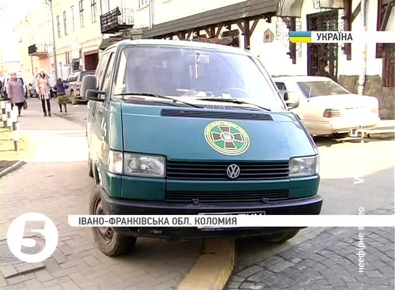 З Коломиї відправлять розмальований мікроавтобус із побажаннями для українських військових