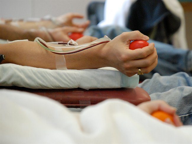 У Коломиї активно здають кров для поранених в АТО (ВІДЕО)