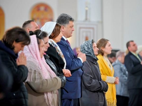У Великодню ніч Порошенко молитиметься за майбутнє України