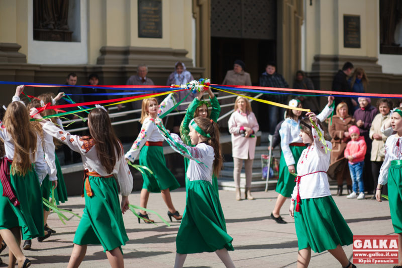 Великдень в Івано-Франківську відзначать фестивалем духовної пісні та гаївками