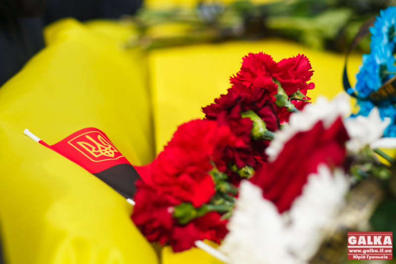 На Прикарпаття везуть чергового загиблого в АТО героя України