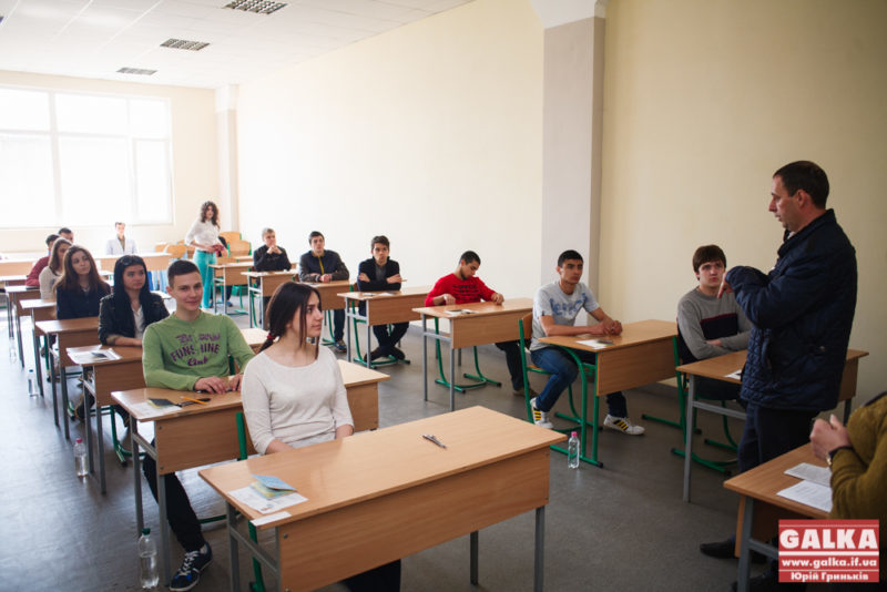 Франківська гімназія очолила рейтинг сотні кращих навчальних закладів України за результатами ЗНО