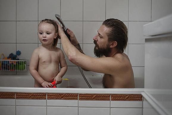 Як шведські чоловіки проводять відпустку із дітьми (фото)
