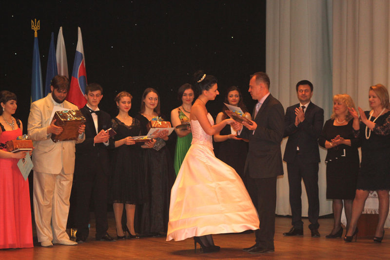 В обласному центрі відбувся конкурс юних вокалістів імені Ірини Маланюк (ФОТО)