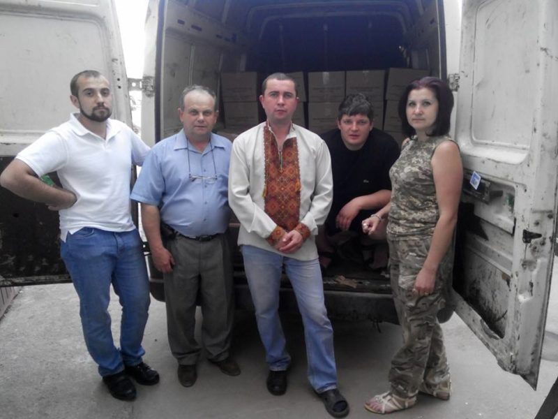 Снятинські волонтери закупили для бійців АТО 1300 кілограм сухпайку (ФОТО)