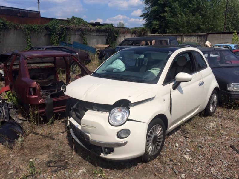 Автомобіль Віталія Козловського викрали та безжально розтрощили (ФОТО)