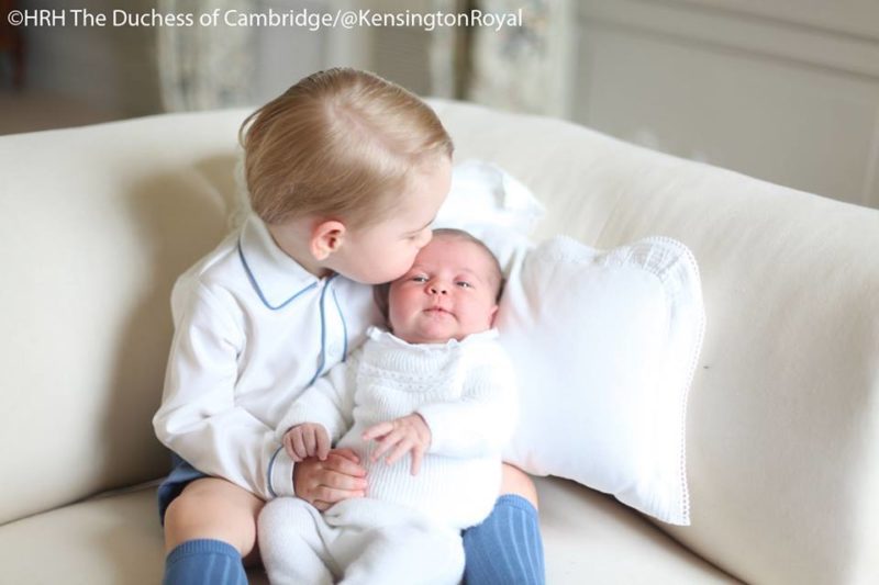 Перші фото обох дітей принца Уільяма та Кейт Міддлтон