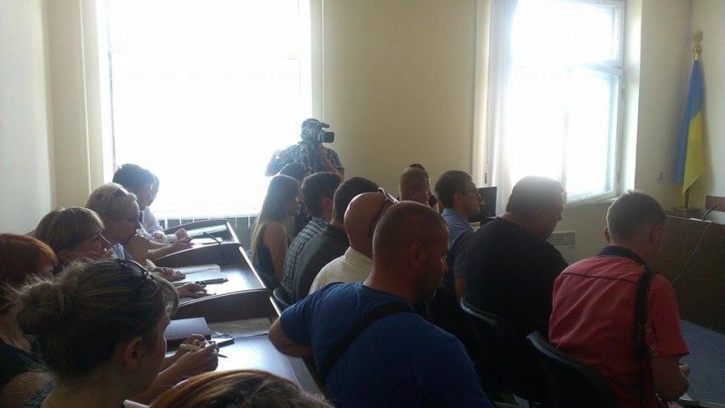 “Опозиційний блок” взявся скасовувати заборону своєї діяльності на Прикарпатті (ФОТОФАКТ)