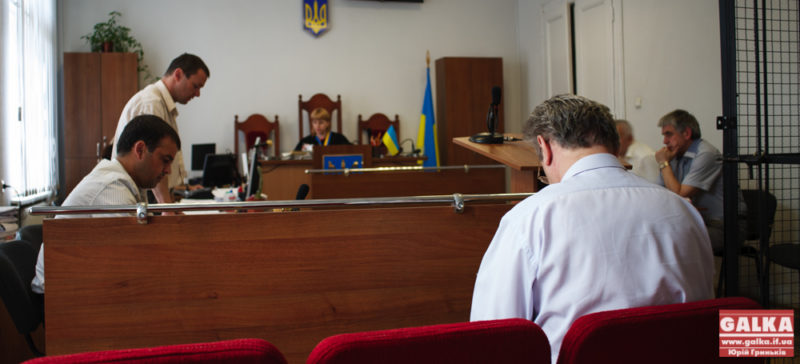 Під час затримання Чупірчук сказав, що ніяких коштів не отримував, а обшук авто дозволив лише з адвокатом – свідок