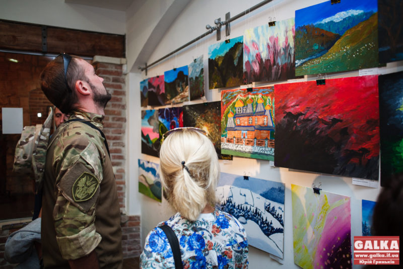 У Франківську відкрилася виставка картин бійців АТО (ФОТО)