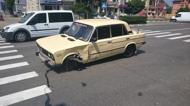 На Тисмениччині п’яний молодик викрав автівку та розбив її того ж дня