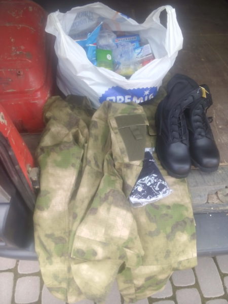 УГКЦ відправила в зону АТО військовий одяг та планшет (ФОТО)