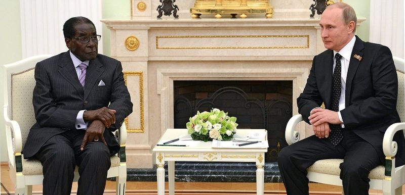 Друг Путіна з Зімбабве ліквідовує національну валюту та міняє її на бакси