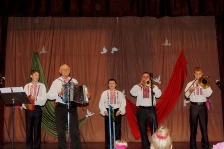 На Верховинщині відбувся благодійний концерт товариства сліпих (ФОТО)