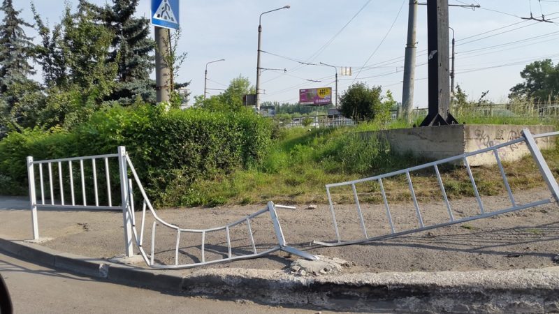 Ранкова ДТП на Пасічнянському мості ускладнила й без того непростий трафік (ОНОВЛЕНО)