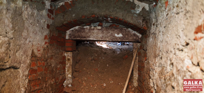 Знайдене у Франківську старовинне підземелля законсервують