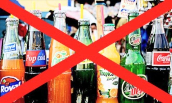 У Сингапурі заборонять рекламу солодких напоїв
