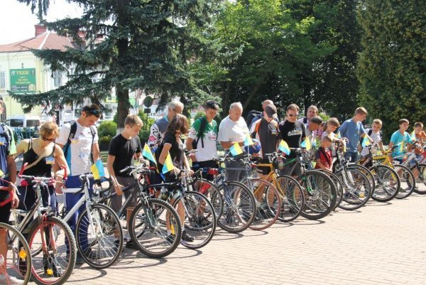На Прикарпатті Дню незалежності України присвятили велопробіг (ФОТО)