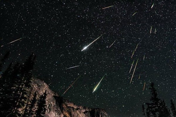Американському поліцейському вдалося зняти падіння метеорита