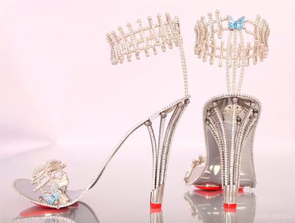 Співачка Бейонсе придбала туфлі з діамантами за 300 тисяч доларів (ФОТО)