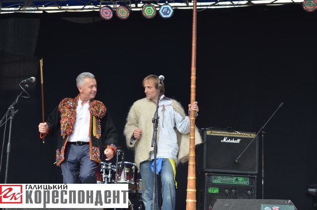 Фестиваль”Оле Довбуш” відкрив Віктор Анушкевичус грою на трембіті (ВІДЕО)