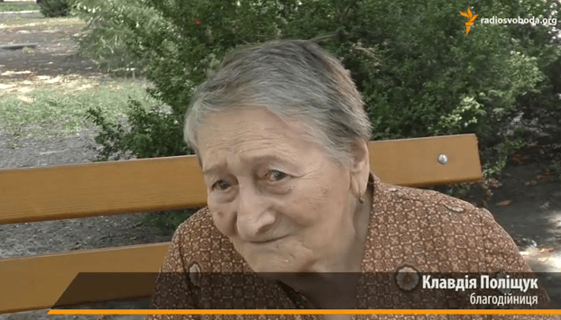 “Я би своє серце віддала”: 93-річна жінка передала пораненим бійцям 2000 євро – компенсацію за нацистську каторгу (ВІДЕО)