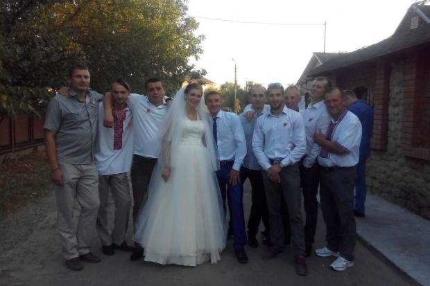 У Калуші одружився боєць “Донбасу”, який 119 днів пробув у полоні (ФОТОФАКТ)