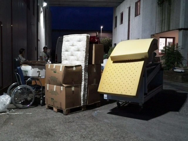 Українці з Італії відправили в Коломию обладнання для реабілітаційного центру (ВІДЕО)