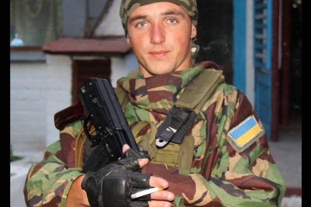 Ще одному Герою України з Прикарпаття, який загинув в зоні АТО, встановили пам’ятну дошку (ФОТО)