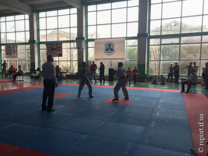У Франківськ на змагання завітали 150 юних каратистів із дев’яти міст України