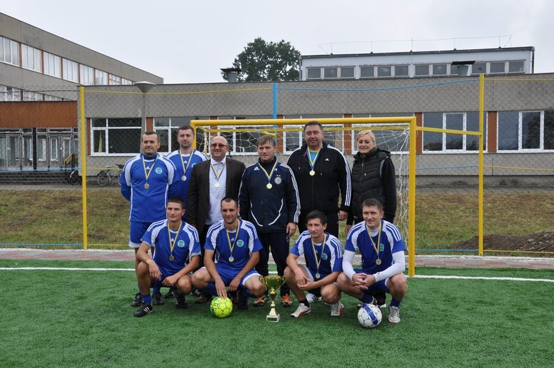 Прикарпатські держслужбовці змагалися за першість на турнірі з міні-футболу (ФОТО)