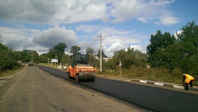 В Долині триває ремонт дороги Стрий-Чернівці-Мамалига (ФОТО)