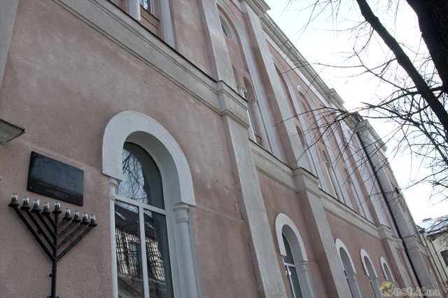 Правоохоронці не знайшли вибухівки у синагозі в центрі Франківська