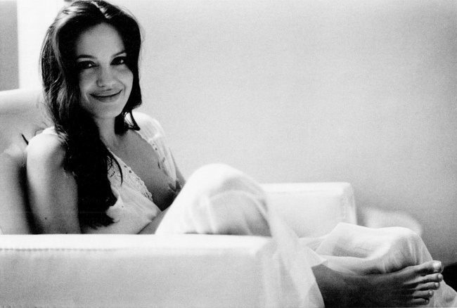 Домашні знімки Анджеліни Джолі, зроблені Бредом Піттом (ФОТО)