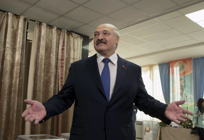 Лукашенко провів таємну інавгурацію себе